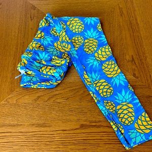 LulaRoe OS pineapple print leggings